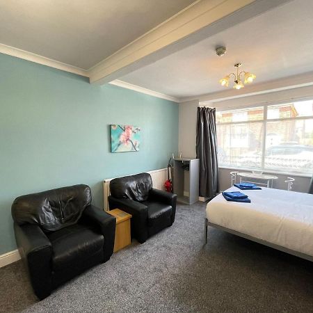 Large Ground Floor Studio Holiday Apartment Skegness - Flat 12 외부 사진