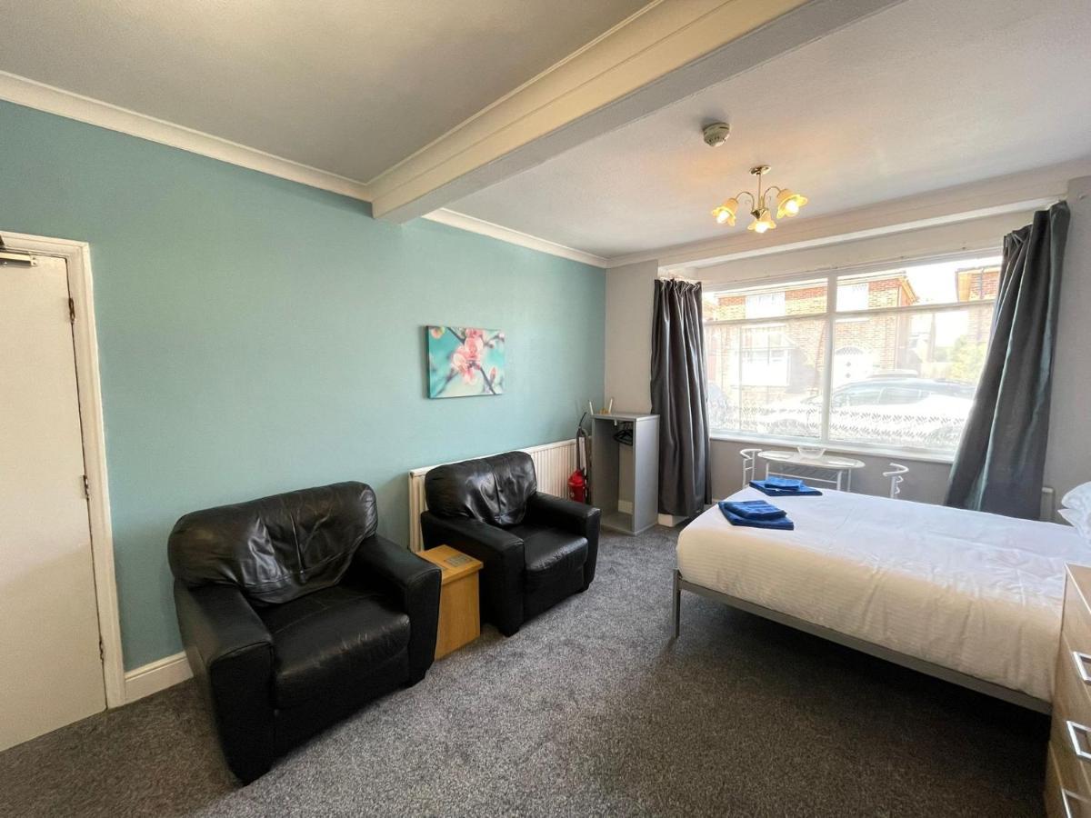 Large Ground Floor Studio Holiday Apartment Skegness - Flat 12 외부 사진